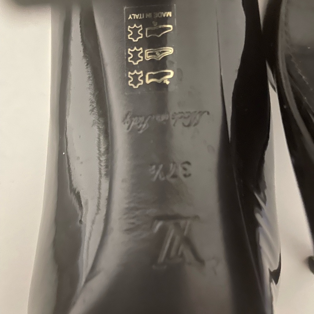 Louis Vuitton black peep toe pumps